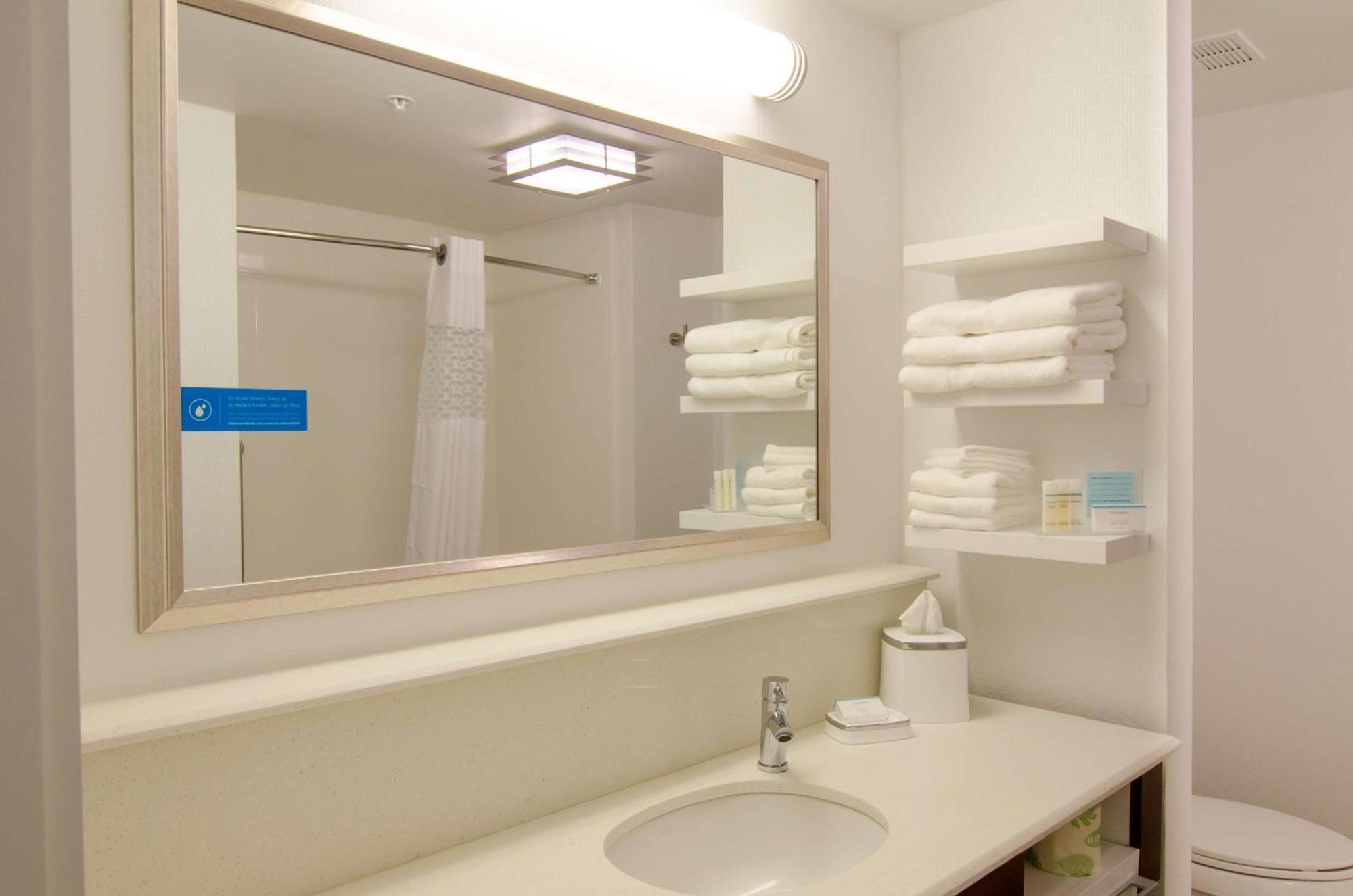 Hampton Inn & Suites Гантсвілл Екстер'єр фото