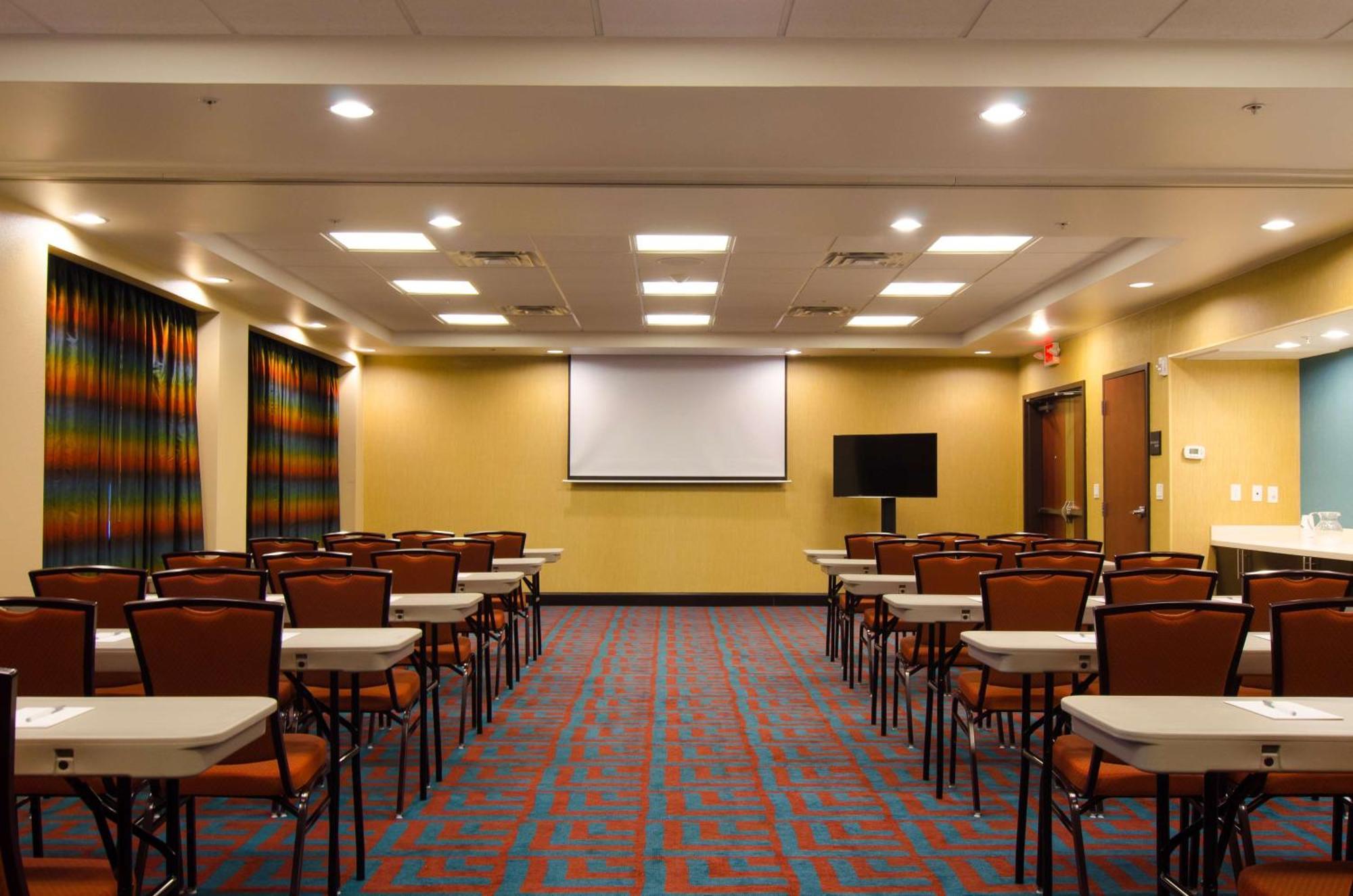 Hampton Inn & Suites Гантсвілл Екстер'єр фото